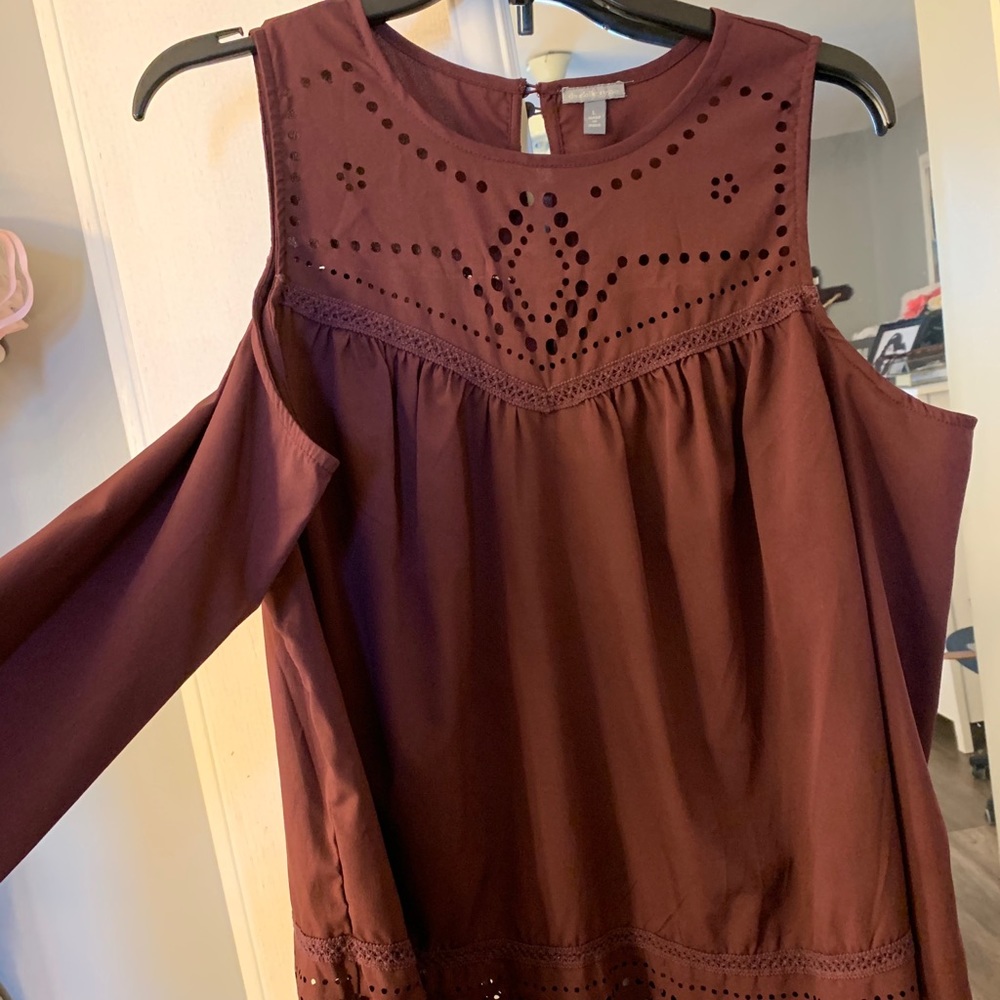 Blouse with shoulders showing